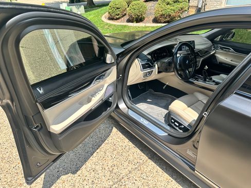 Used 2017 BMW M760i xDrive AWD/4WD image 13