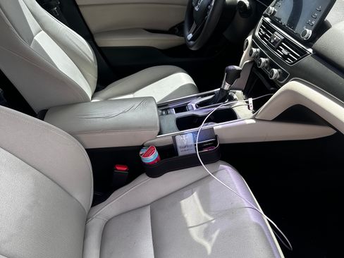 Used 2018 Honda Accord LX image 8
