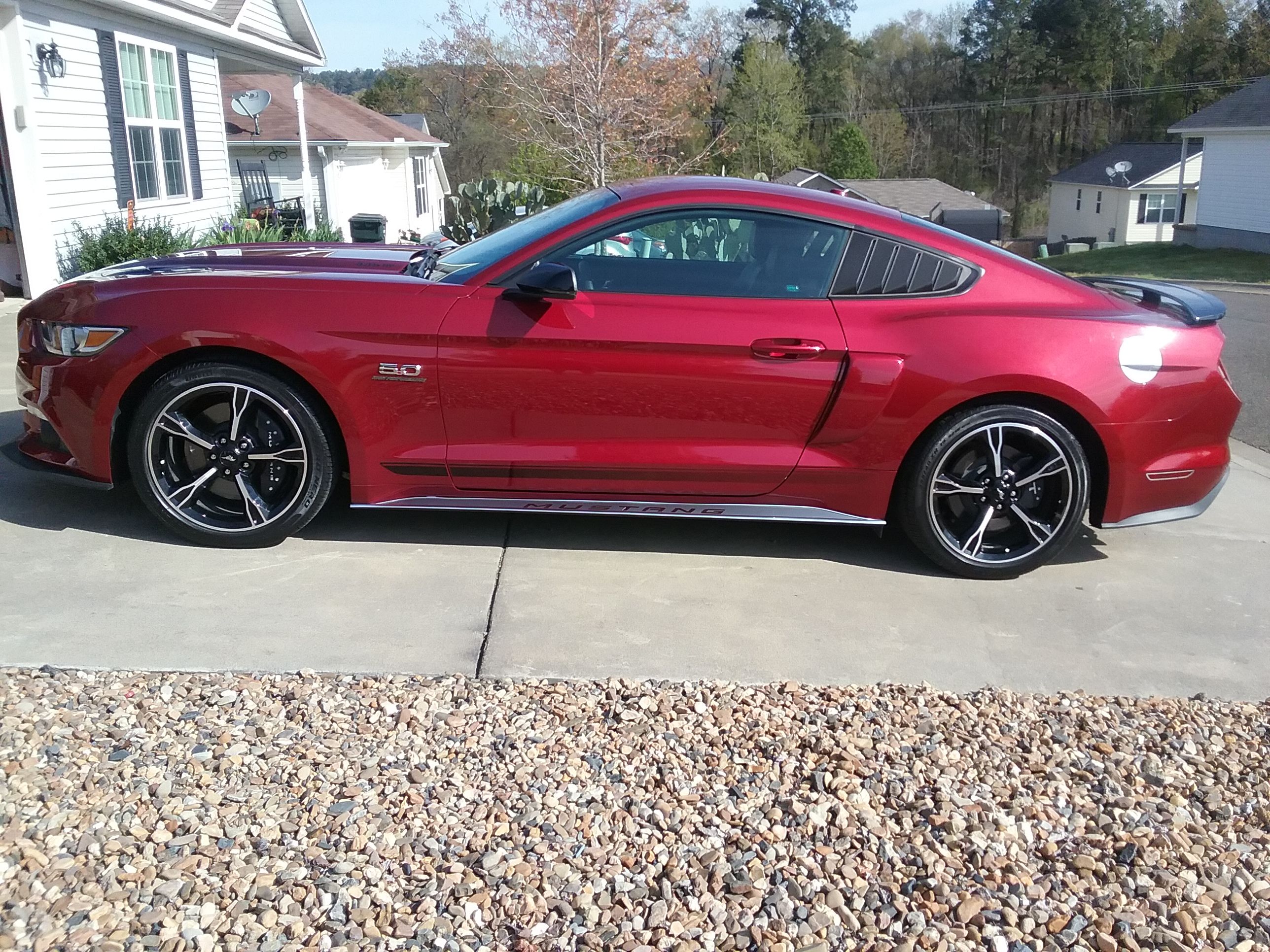Used 2016 Ford Mustang GT Premium w/ Equipment Group 401A RWD image 1