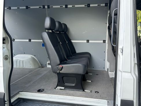 Used 2018 Mercedes-Benz Sprinter 2500 image 15