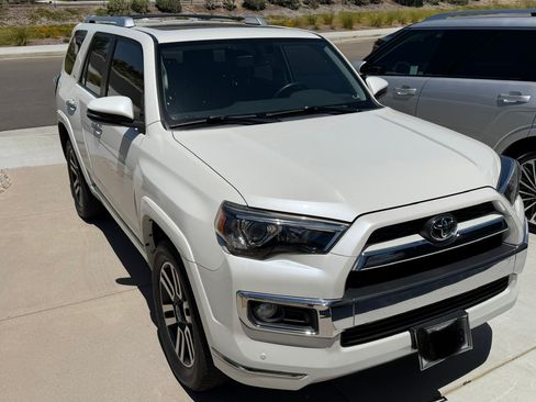Used 2018 Toyota 4Runner Limited AWD/4WD image 4
