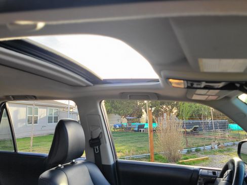 Used 2016 Toyota 4Runner Trail Premium image 18