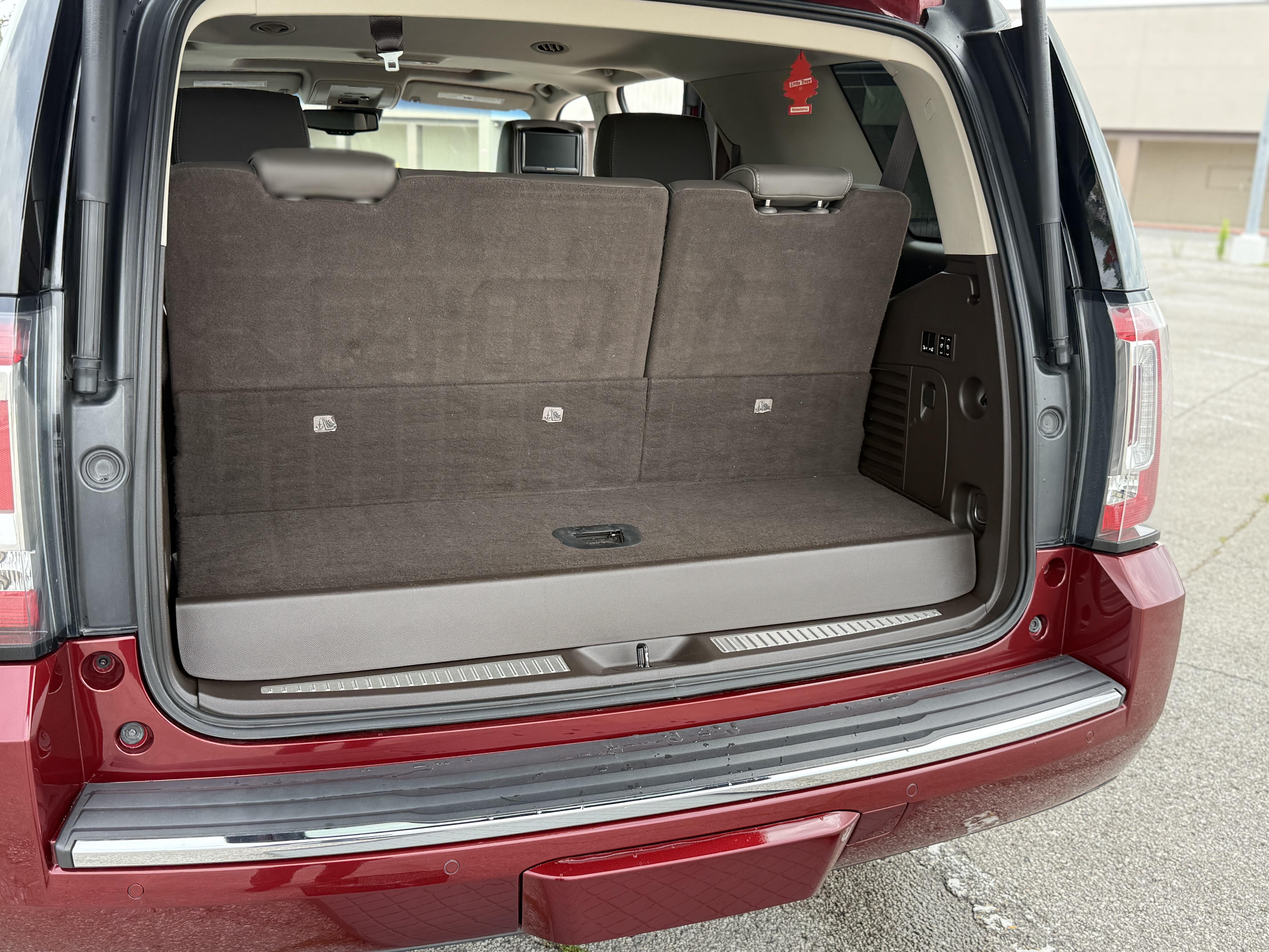 Used 2017 GMC Yukon Denali RWD image 14