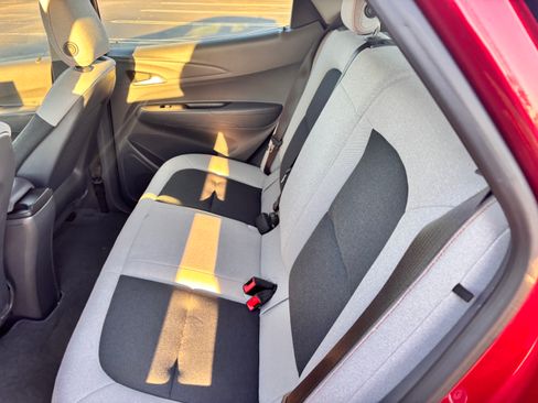 Used 2020 Chevrolet Bolt LT image 26