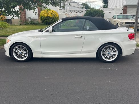Used 2013 BMW 128i Convertible RWD image 4