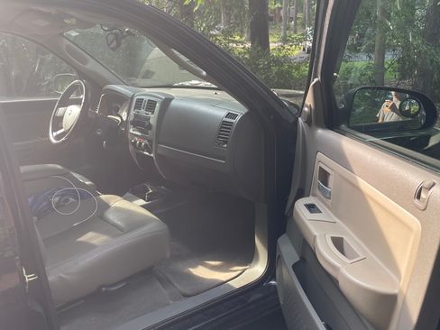 Used 2005 Dodge Dakota Laramie AWD/4WD image 9