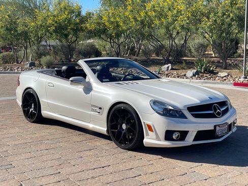 Used 2009 Mercedes-Benz SL 63 AMG image 2