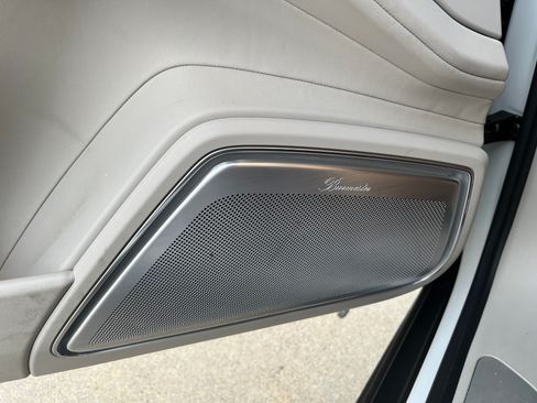 Used 2020 Porsche Panamera 4S image 9