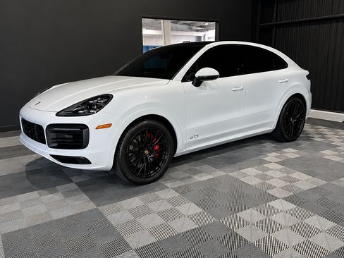 Used 2022 Porsche Cayenne GTS w/ Premium Package Plus AWD/4WD image 1