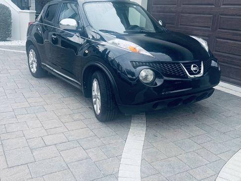 Used 2012 Nissan Juke SV w/ Chrome Pkg image 9
