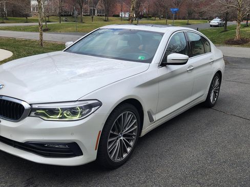 Used 2017 BMW 530i xDrive 530i xDrive Sedan 4D image 4