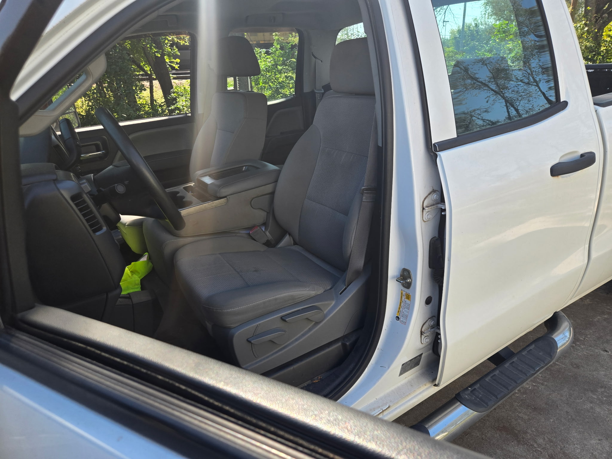 Used 2015 Chevrolet Silverado 2500 W/T AWD/4WD image 14