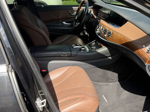 Used 2017 Mercedes-Benz S 550 4MATIC Sedan image 6