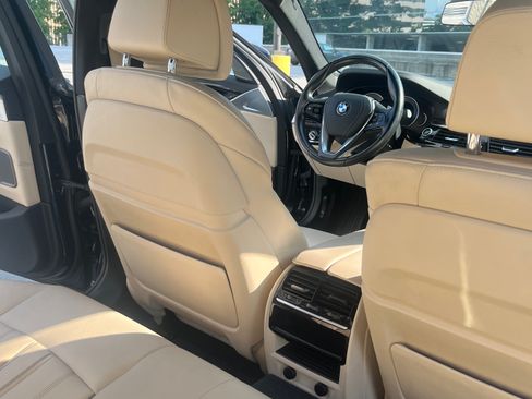 Used 2018 BMW 540i RWD image 12