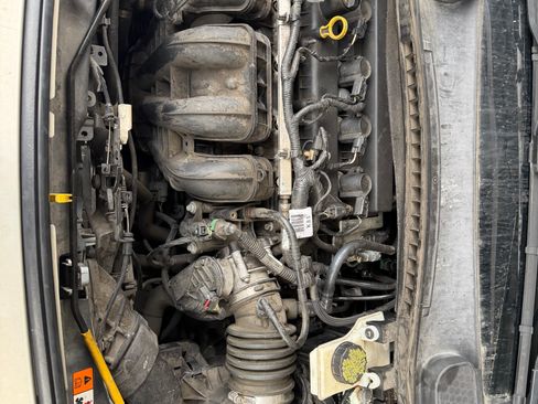 Used 2016 Ford Transit Connect XLT FWD image 11
