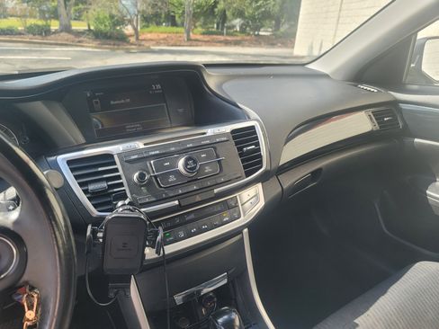 Used 2014 Honda Accord Sport image 16