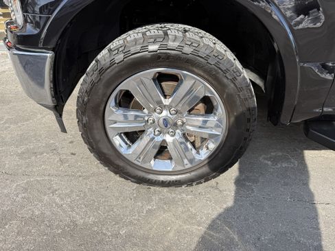 Used 2018 Ford F150 Lariat w/ Equipment Group 502A Luxury image 12