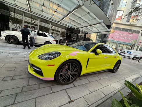 Used 2019 Porsche Panamera 4 image 4