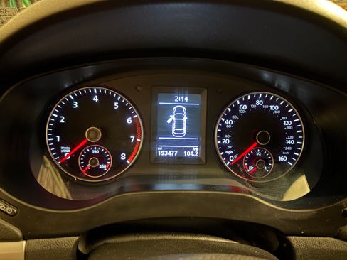 Used 2013 Volkswagen Jetta GLI Autobahn FWD image 25