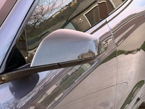 Used 2022 Tesla Model S Plaid image 11