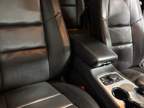 Used 2015 Jeep Grand Cherokee High Altitude image 18