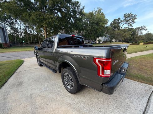 Used 2017 Ford F150 XLT w/ Equipment Group 302A Luxury AWD/4WD image 14