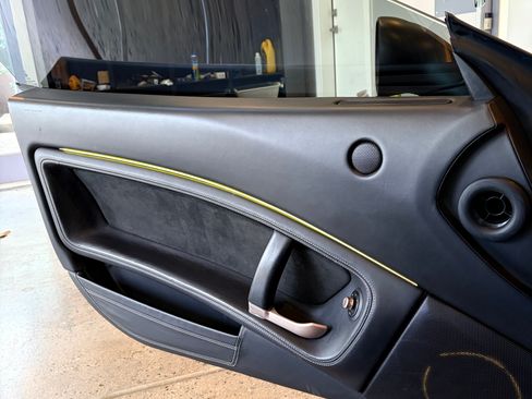 Used 2012 Ferrari California image 9