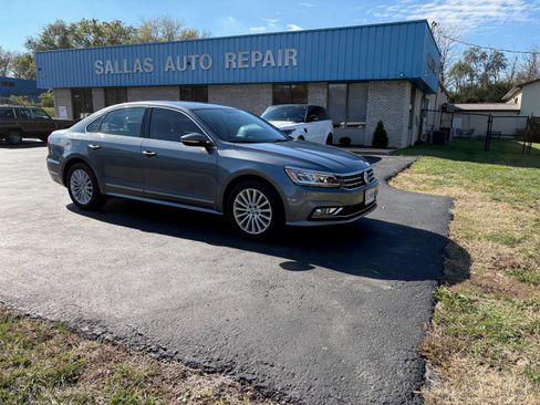Used 2017 Volkswagen Passat 1.8T SE image 4