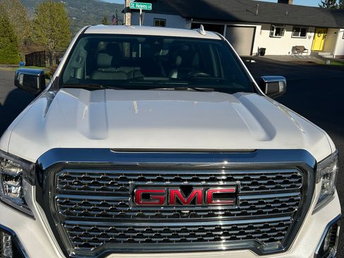 Used 2020 GMC Sierra 1500 Denali w/ Denali Premium Package AWD/4WD image 14