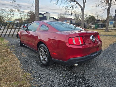 Used 2011 Ford Mustang Premium image 6