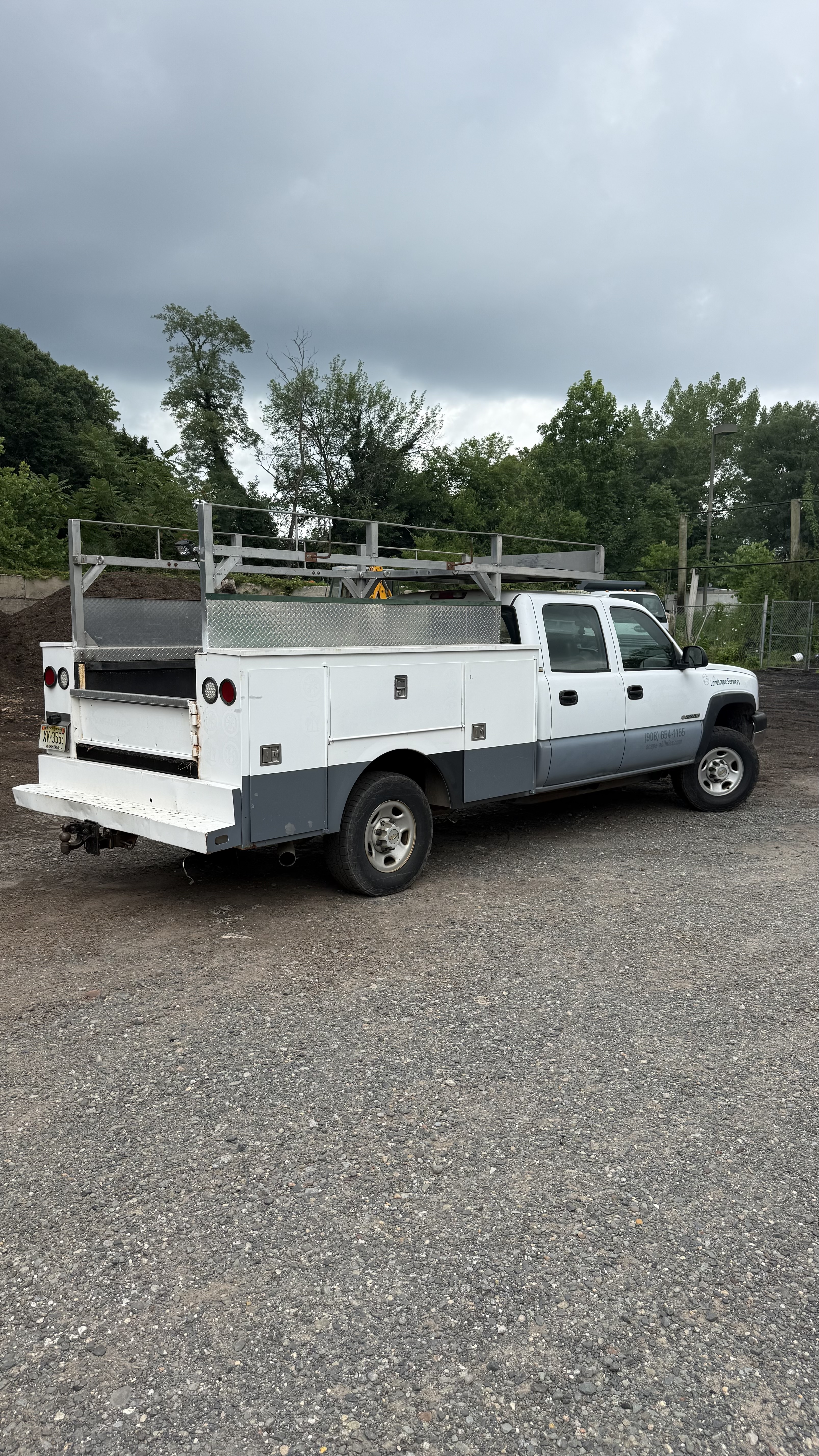 Used 2004 Chevrolet Silverado 2500 W/T AWD/4WD image 8
