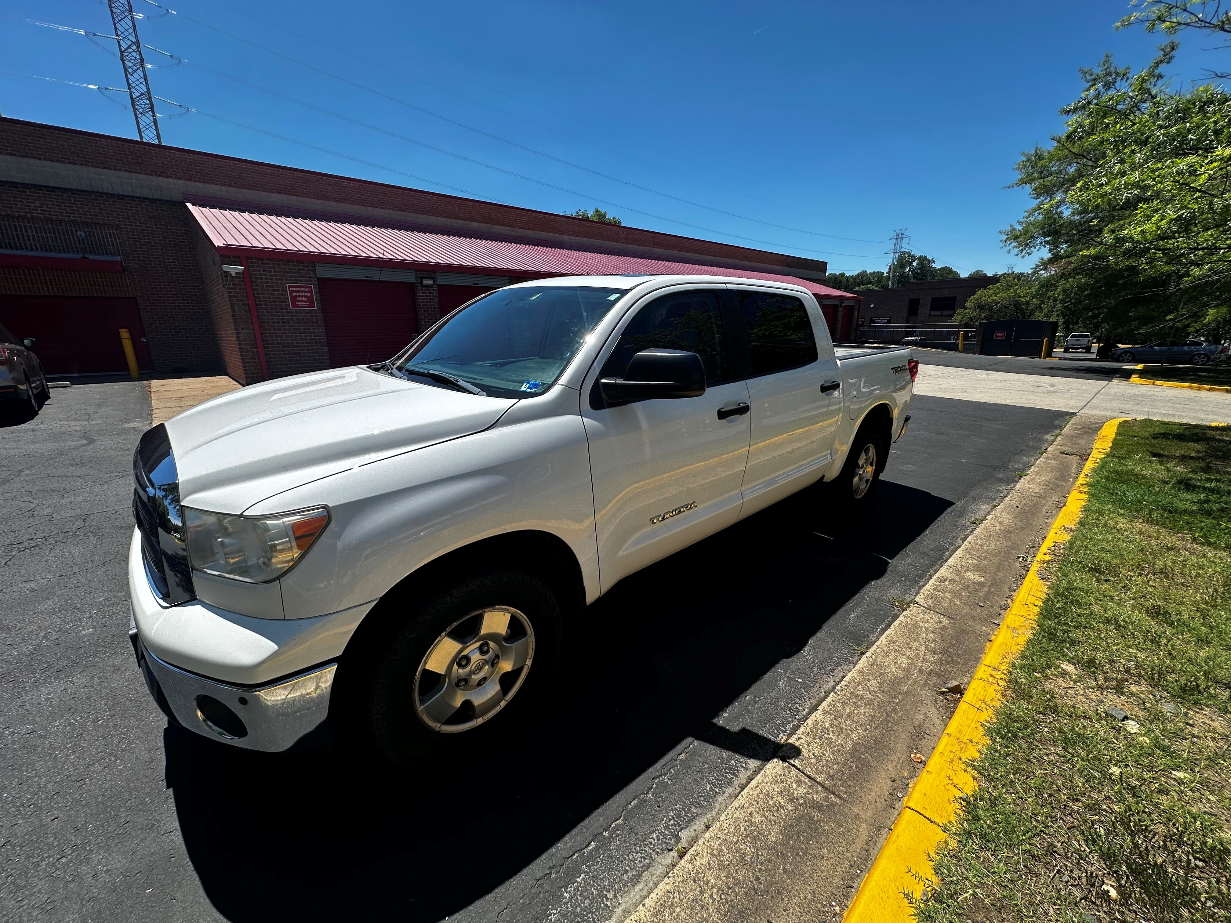 Used 2012 Toyota Tundra 4x4 CrewMax w/ TRD Off-Road Pkg image 4