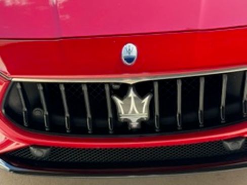 Used 2022 Maserati Ghibli F Tributo image 6