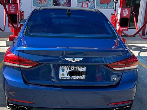 Used 2015 Hyundai Genesis 5.0 RWD image 2