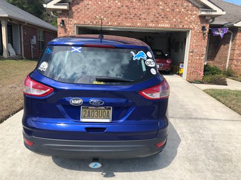 Used 2015 Ford Escape S image 2