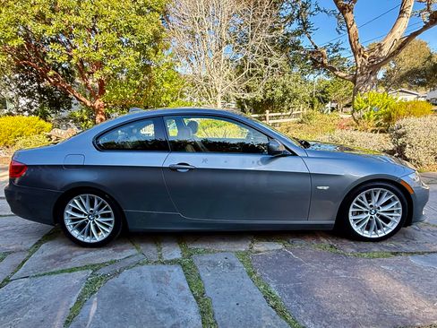 Used 2011 BMW 335i Coupe image 1