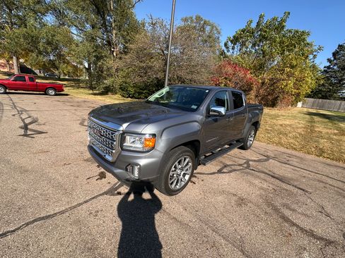 Used 2021 GMC Canyon Denali AWD/4WD image 2