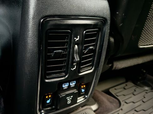 Used 2017 Jeep Grand Cherokee Trailhawk AWD/4WD image 17