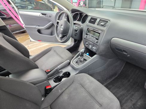 Used 2015 Volkswagen Jetta S FWD image 8