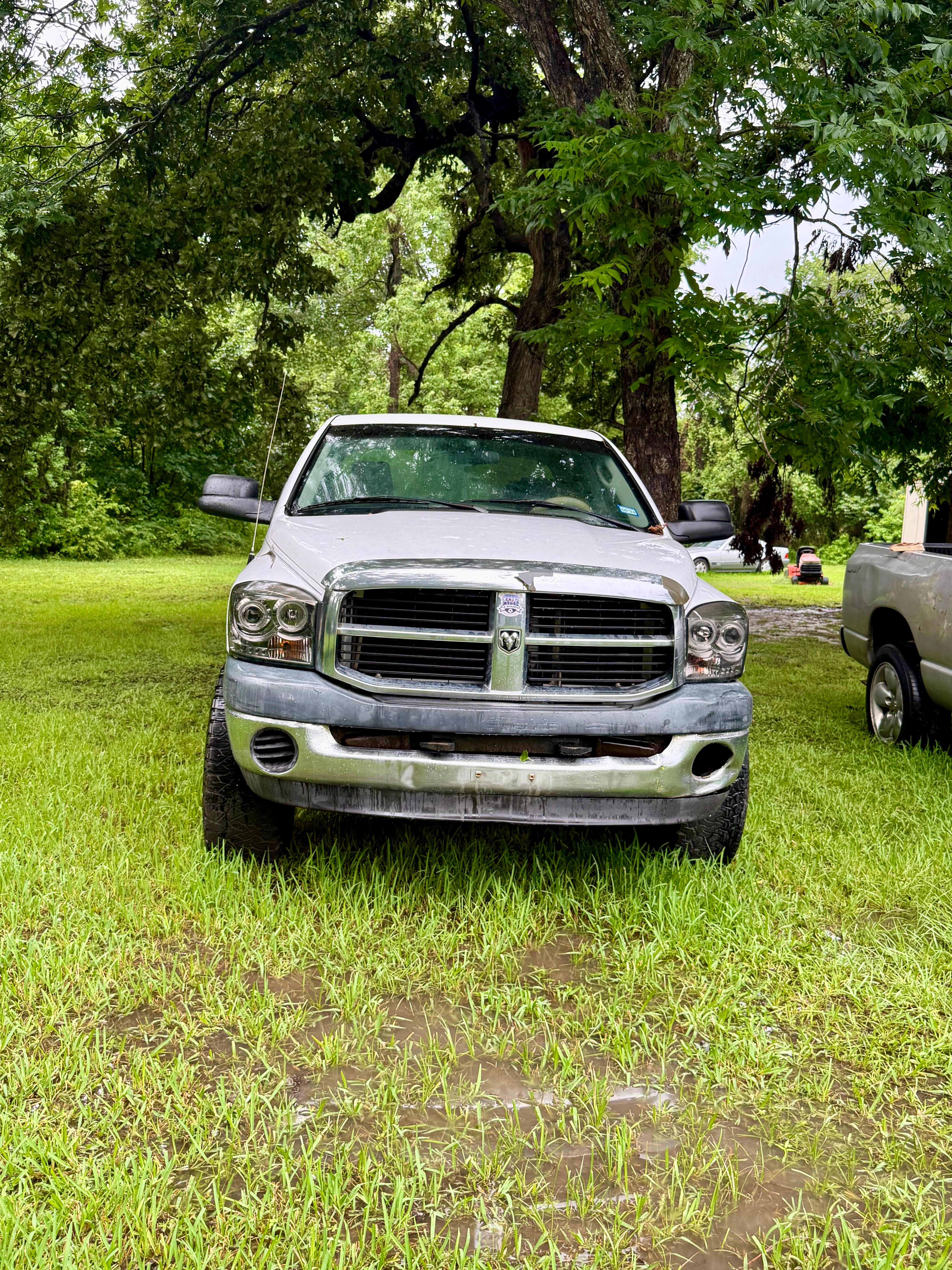 Used 2007 Dodge Ram 1500 Truck ST AWD/4WD image 2