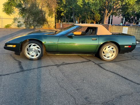 Used 1994 Chevrolet Corvette Convertible image 4