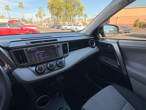 Used 2013 Toyota RAV4 LE image 6