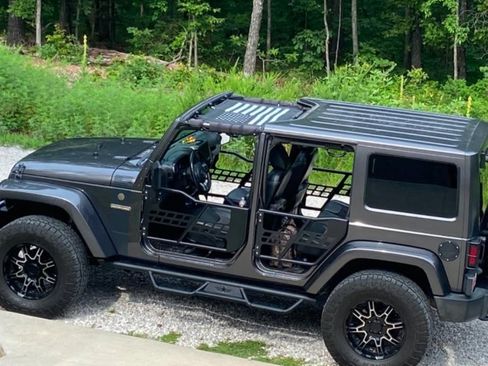 Used 2016 Jeep Wrangler Unlimited Sport image 11