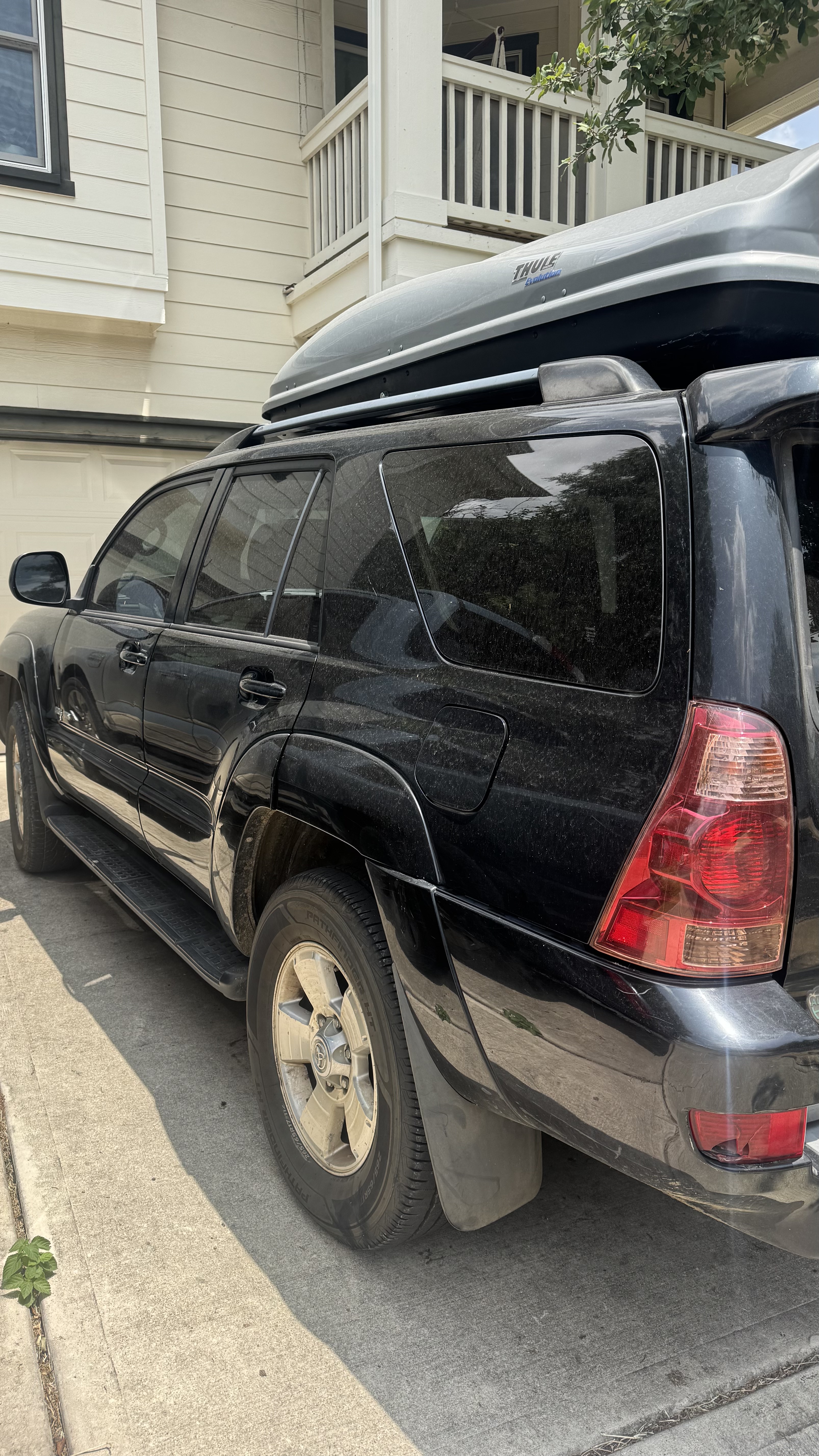 Used 2004 Toyota 4Runner SR5 AWD/4WD image 5