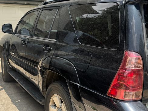 Used 2004 Toyota 4Runner SR5 AWD/4WD image 5