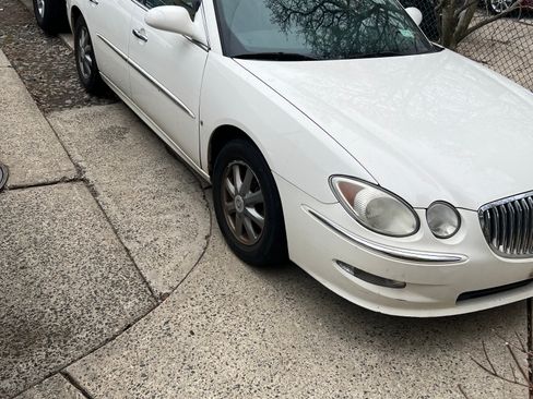 Used 2009 Buick LaCrosse CXL image 4