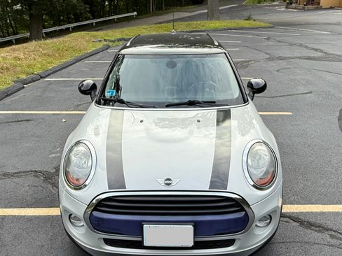 Used 2017 MINI Cooper 2-Door Hardtop image 11