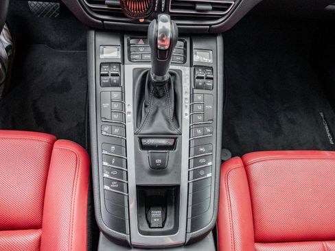 Used 2021 Porsche Macan GTS image 32