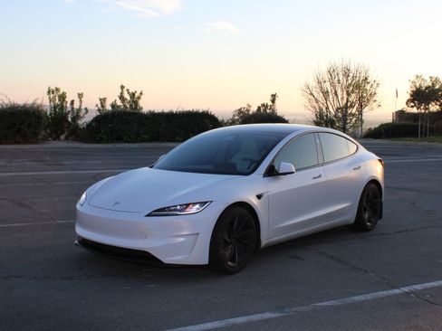 Used 2024 Tesla Model 3 Performance image 1
