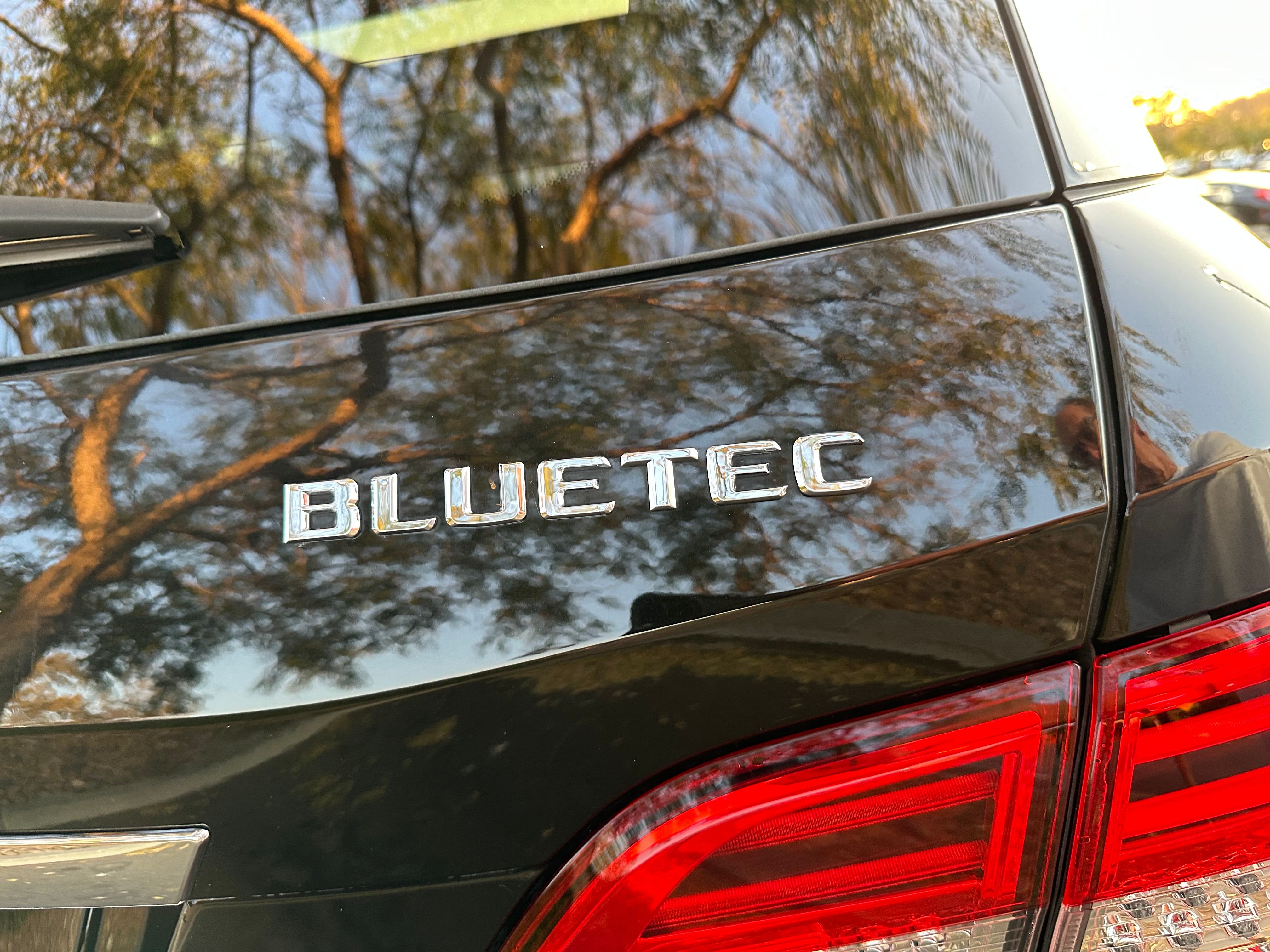 Used 2012 Mercedes-Benz ML 350 BlueTEC 4MATIC image 5